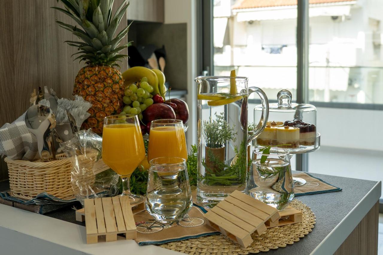 The Lop Athens Holidays Luxury Suites Exterior photo