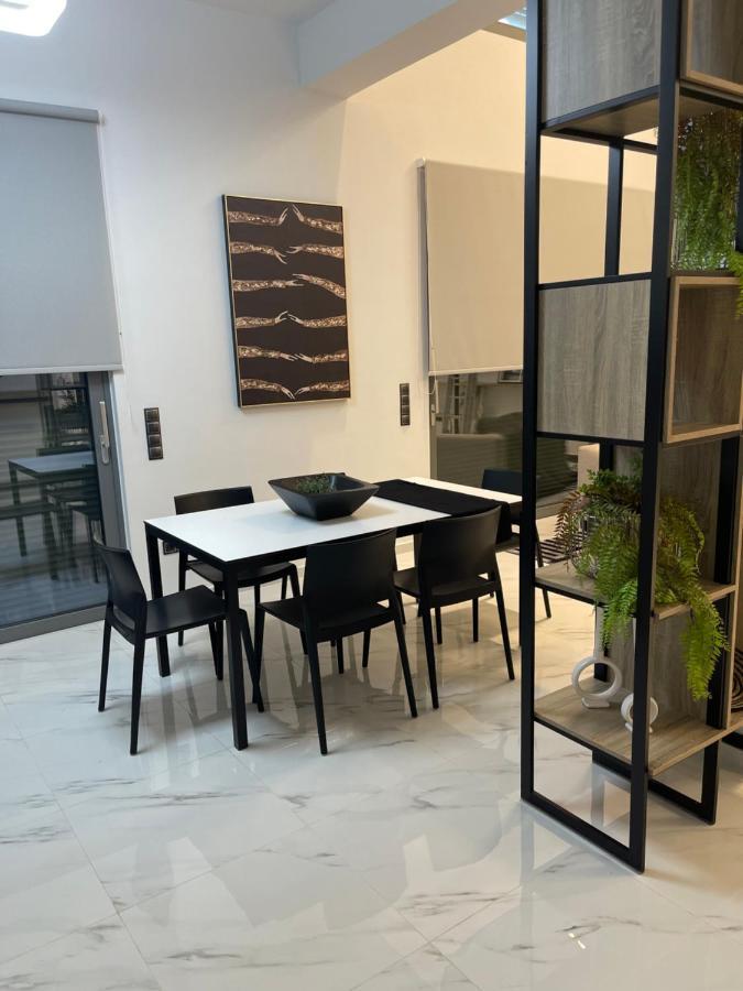 The Lop Athens Holidays Luxury Suites Exterior photo