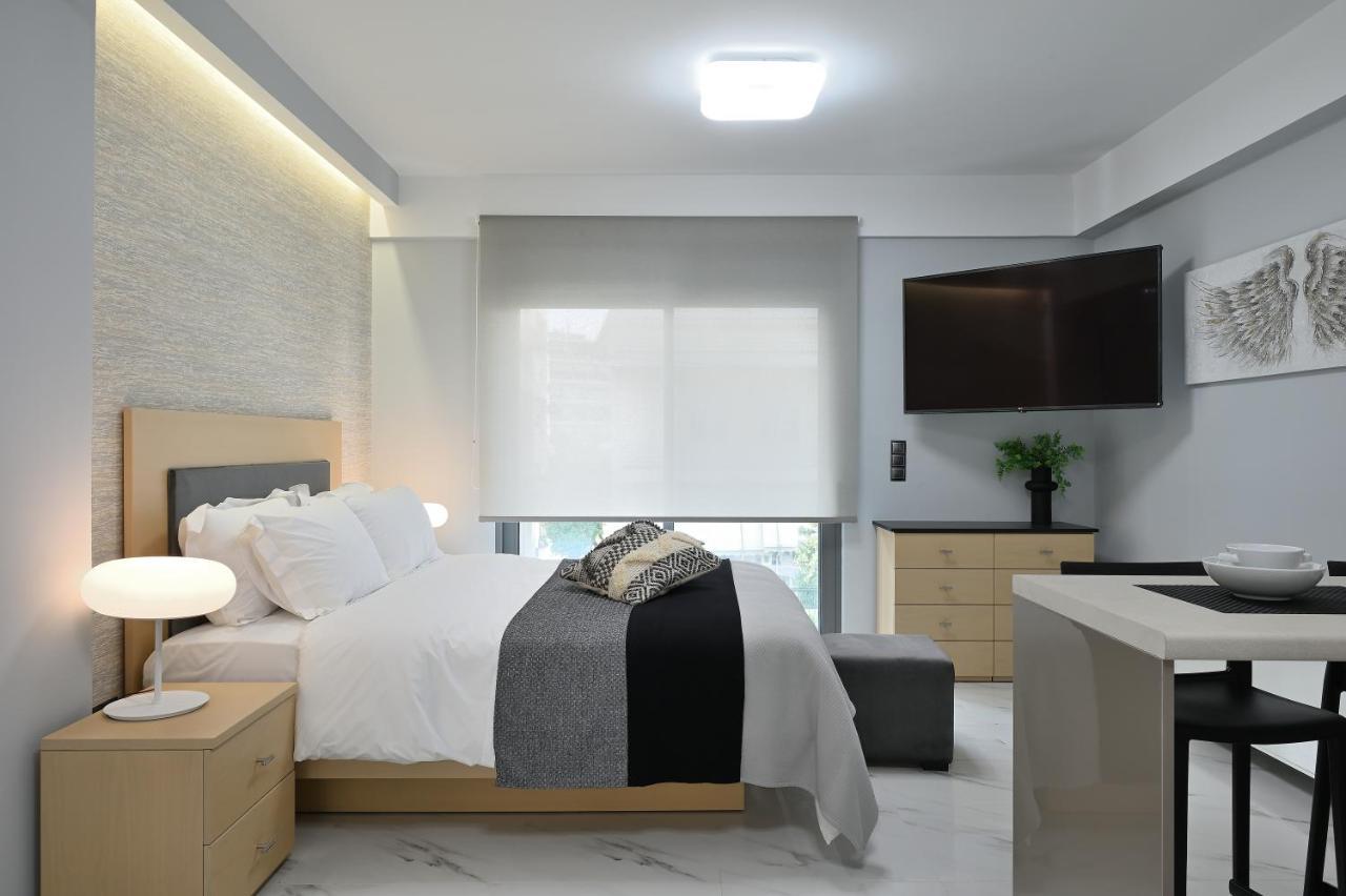 The Lop Athens Holidays Luxury Suites Exterior photo