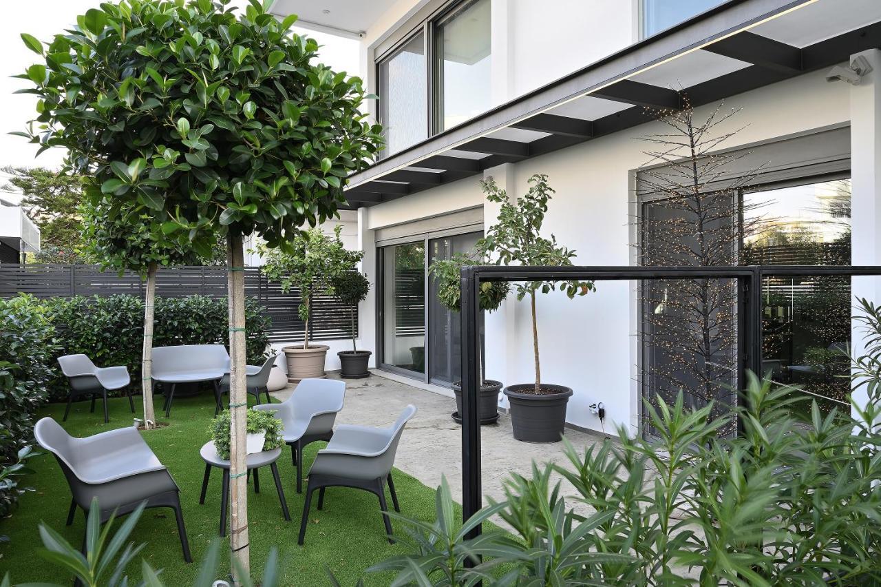 The Lop Athens Holidays Luxury Suites Exterior photo