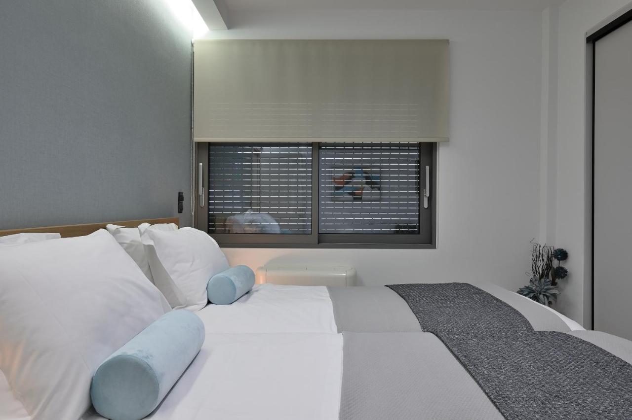The Lop Athens Holidays Luxury Suites Exterior photo