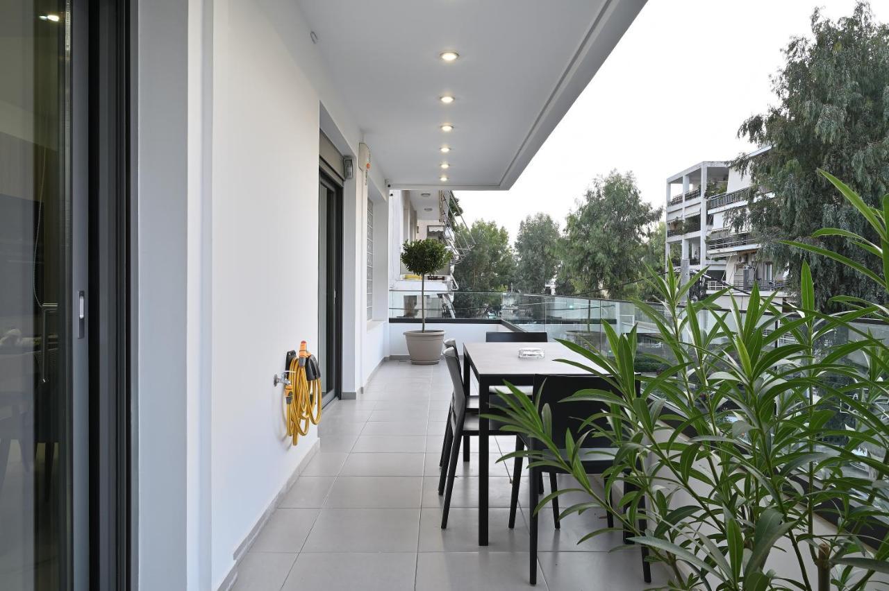 The Lop Athens Holidays Luxury Suites Exterior photo
