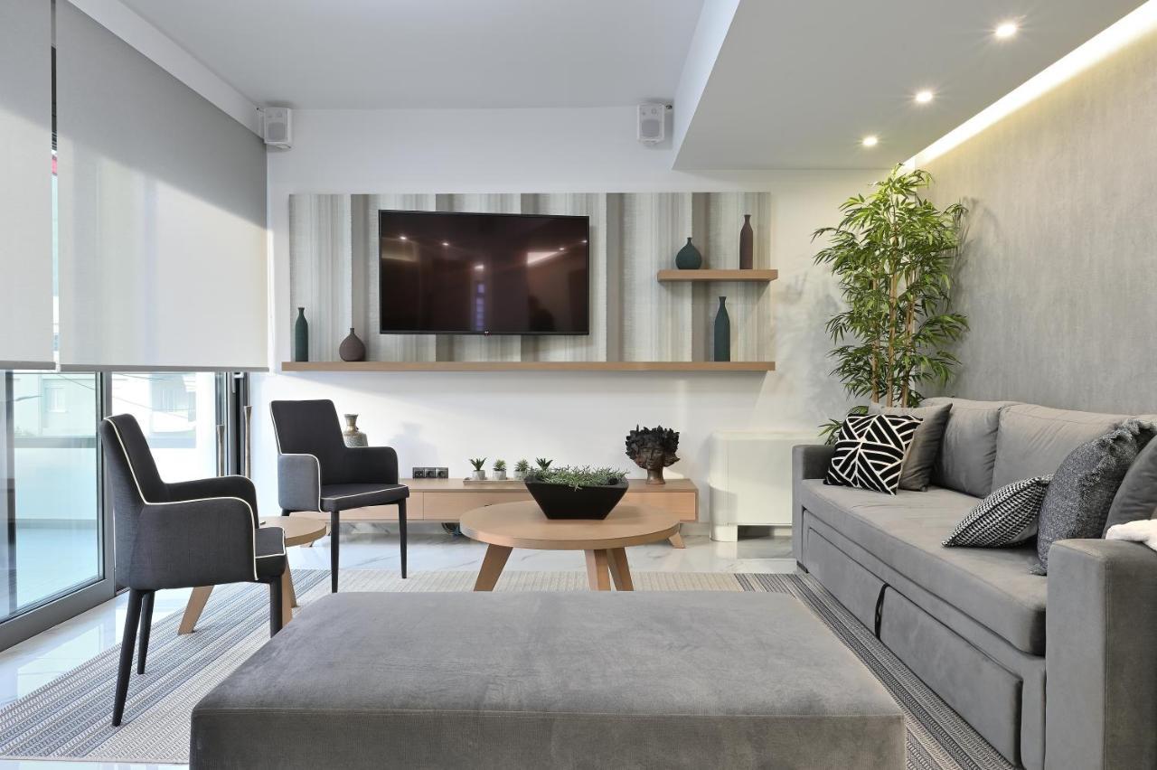 The Lop Athens Holidays Luxury Suites Exterior photo