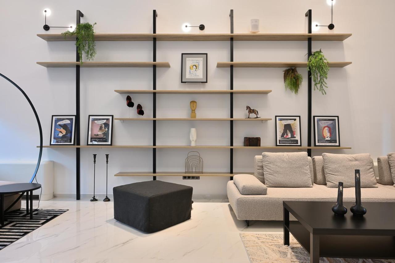 The Lop Athens Holidays Luxury Suites Exterior photo