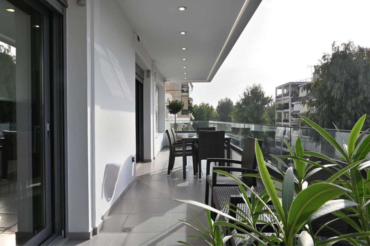 The Lop Athens Holidays Luxury Suites Exterior photo